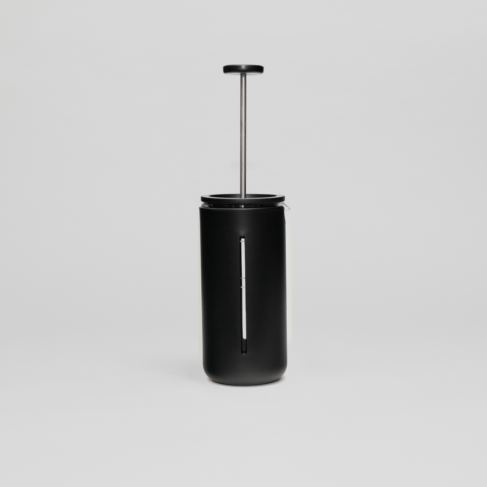 A sleek, stylish cafetiere from Timemore, with a unique look in black. Can be used to brew either tea or coffee.